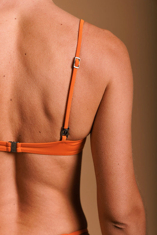 Newbreak top in lava