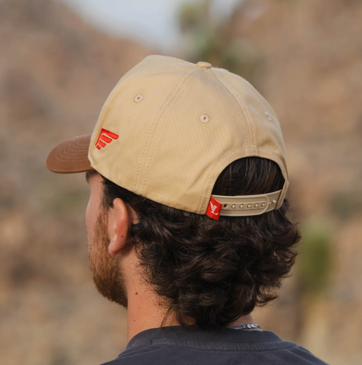 Leucin' Good Snapback Tan/Red